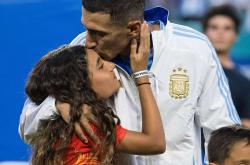 开云体育-包含那不勒斯血洗巴西,迪马利亚制霸全场的词条