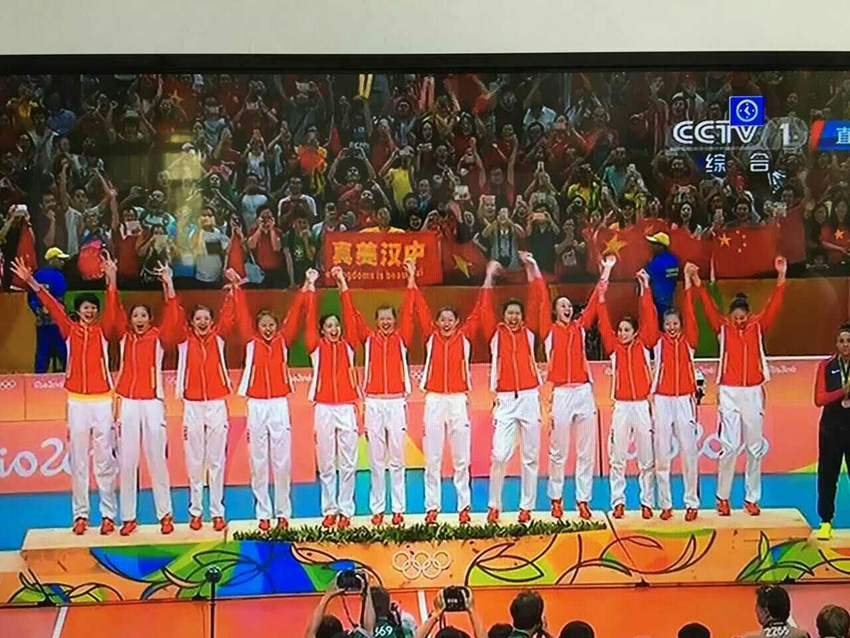 美国女将突围奥运重返颁奖台再续辉煌的简单介绍