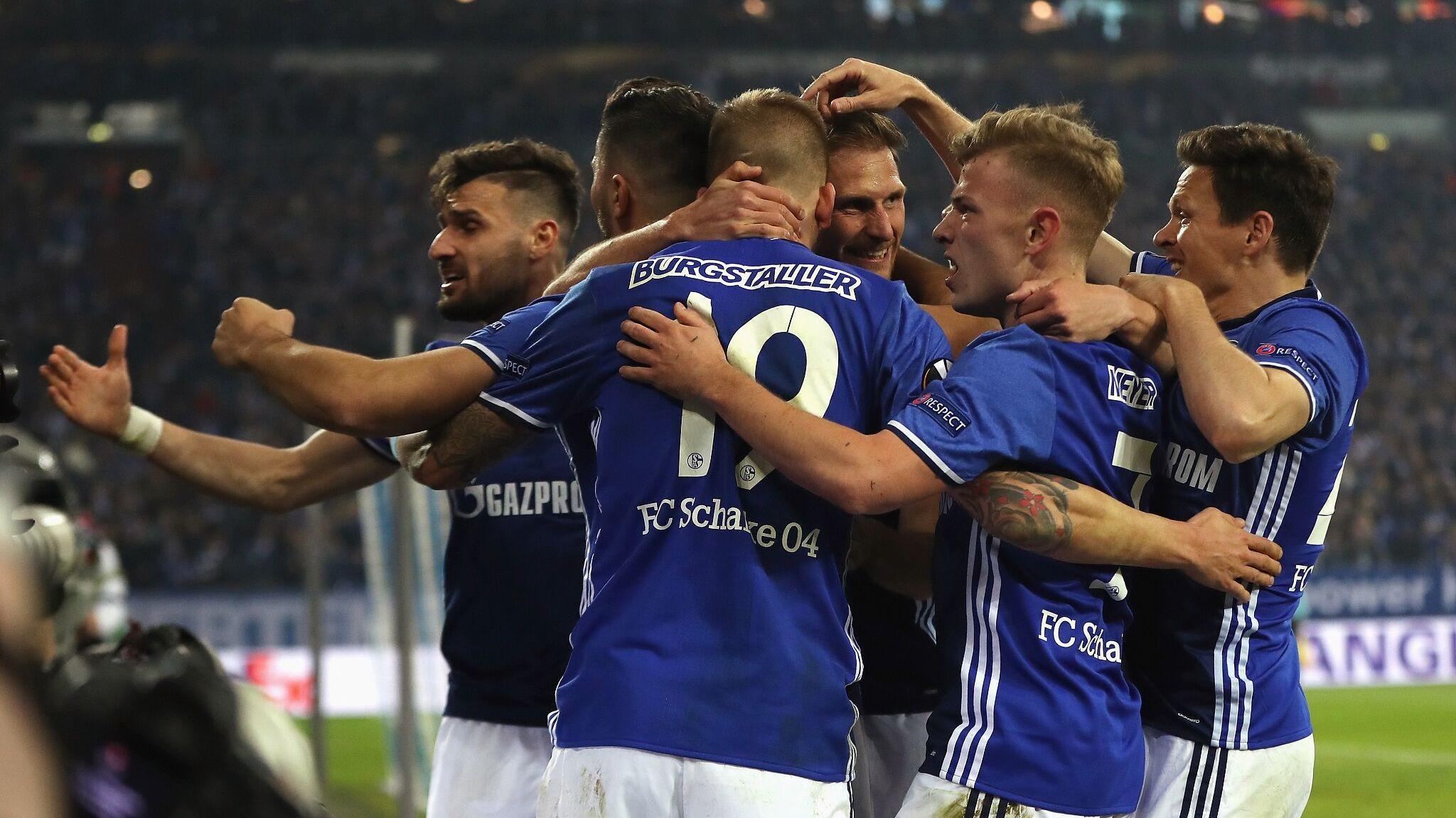 关于沙尔克降级悬念,阿贾克斯全胜取得领先的信息 关于沙尔克降级悬念,阿贾克斯全胜取得领先的信息