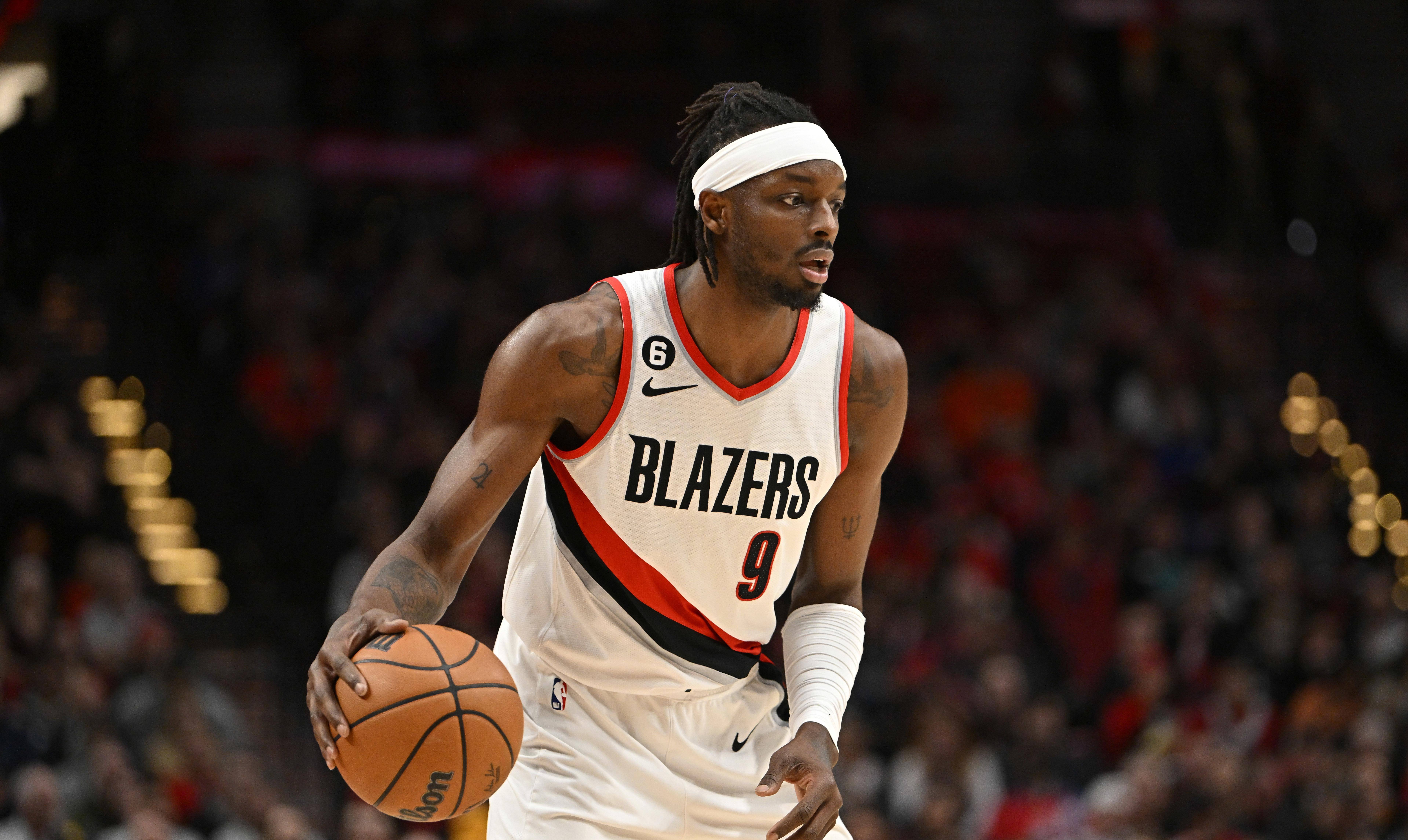 开拓者主场战胜马刺扩大胜场差距的简单介绍