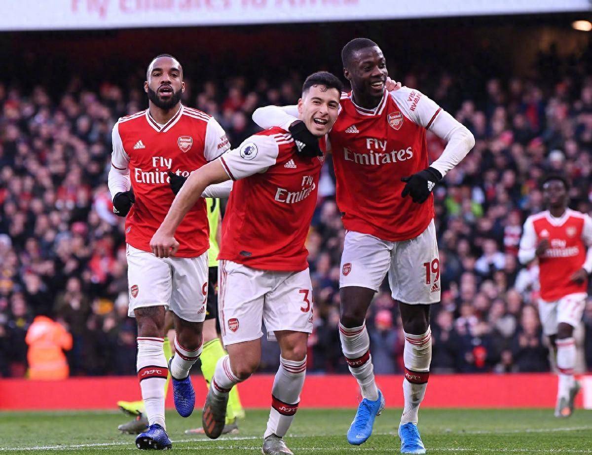 阿森纳攻防两端出击,角逐英超桂冠 阿森纳攻防两端出击,角逐英超桂冠