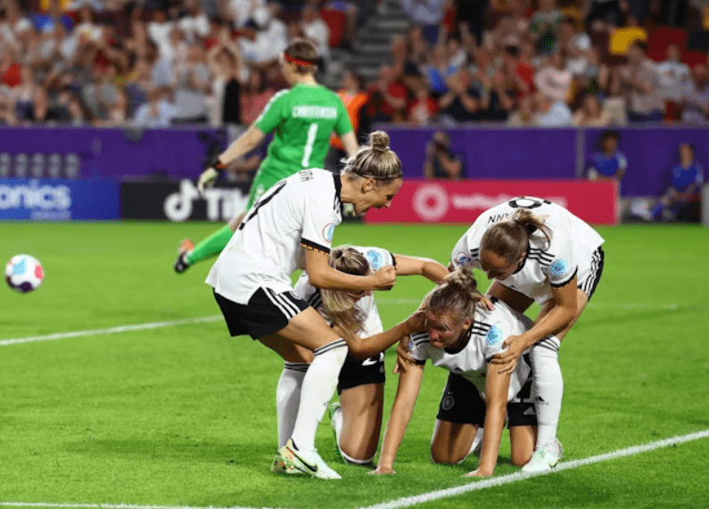 波兰女足逆袭摩洛哥,晋级热身赛决赛 波兰女足逆袭摩洛哥,晋级热身赛决赛