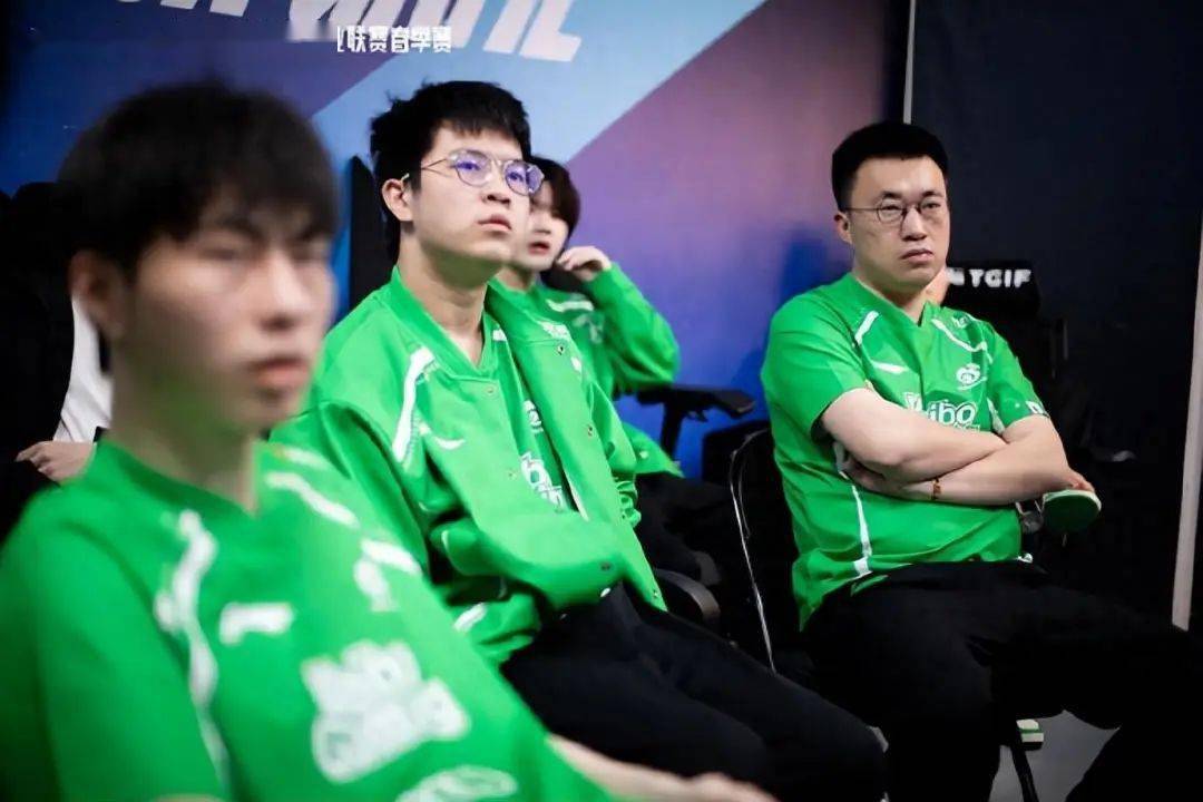 JDG横扫TES,Chovy团战一打五八强赛2:1(上海) JDG横扫TES,Chovy团战一打五八强赛2:1(上海)