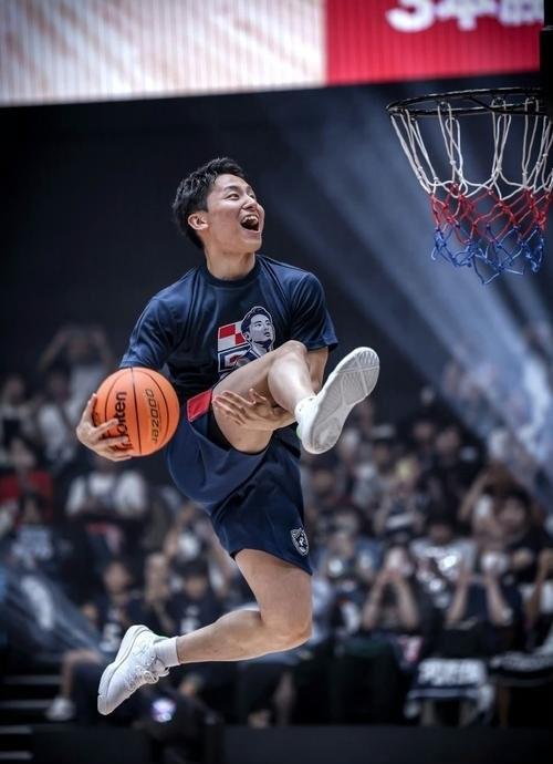 关于日本男篮完胜独行侠,莫兰特关键制胜的信息 关于日本男篮完胜独行侠,莫兰特关键制胜的信息