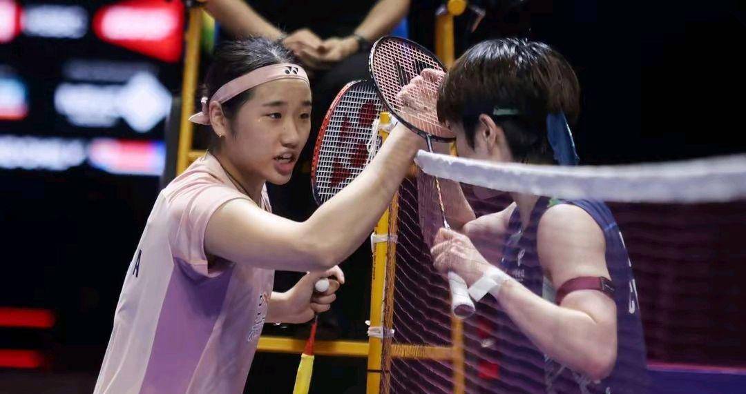 羽毛球赛后采访曝光,内幕引发热议的简单介绍 羽毛球赛后采访曝光,内幕引发热议的简单介绍