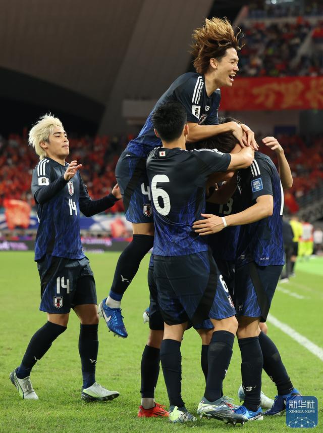 中国队轻取日本队，安赛龙点燃赛场